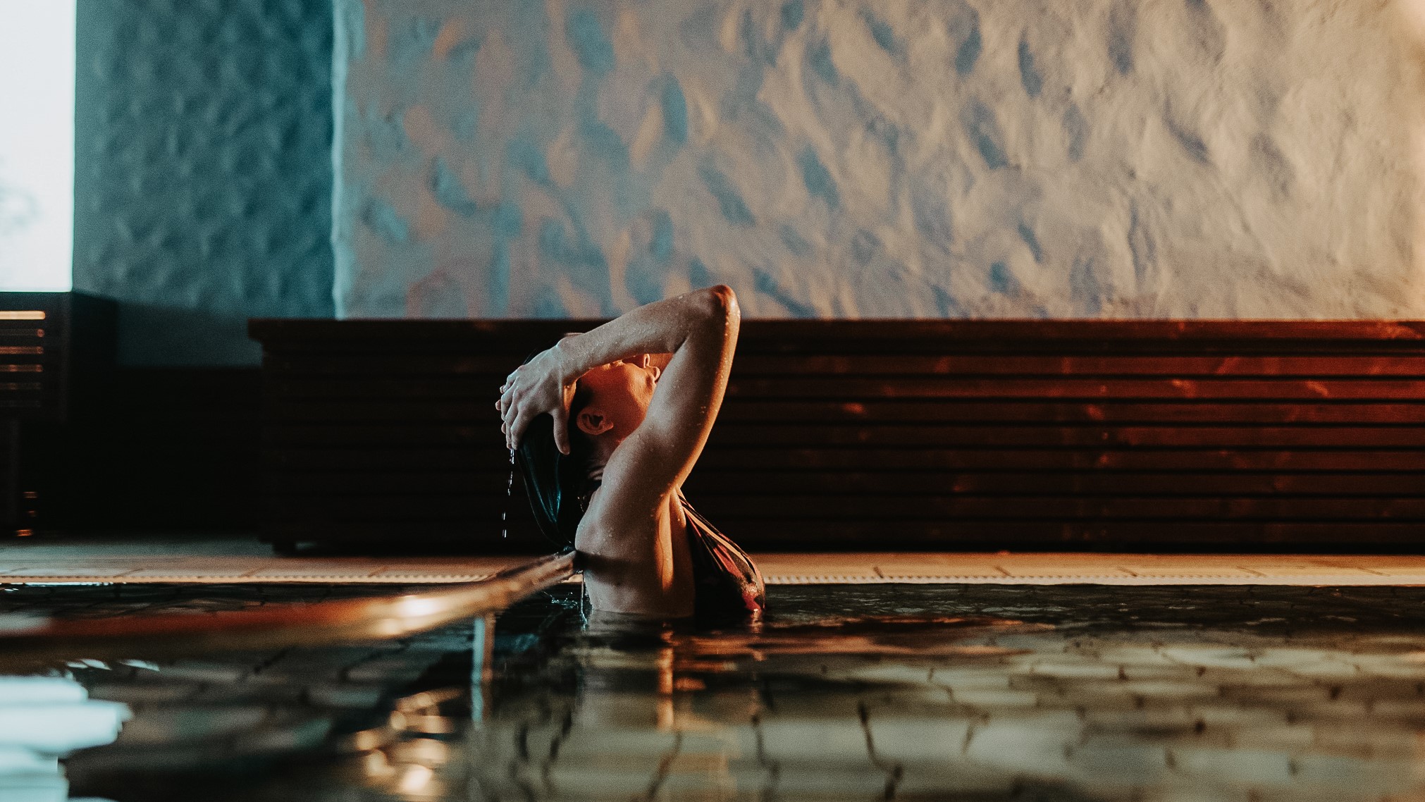 Velvære Redigert Basseng Header 169